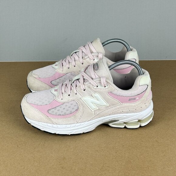 New Balance 2002R Athletic Shoes Kids 4 Pink White Low Top Lace Up Suede - Picture 10 of 10